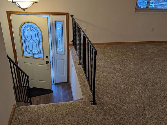 4th image of 701 Burnside Dr