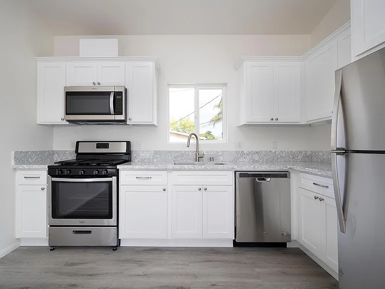 1524 Henderson Ave #B — Photo 4
