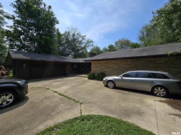 6501 N Fox Chapel Trl, Edwards, IL 61528