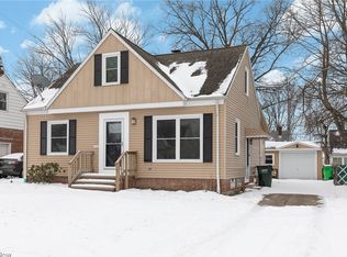 452 E 327th St, Eastlake, OH 44095