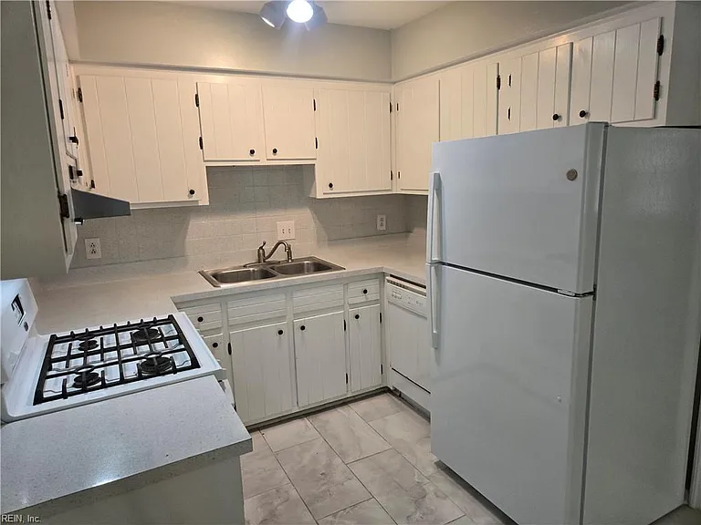 844 Lord Leighton Dr — Photo 13