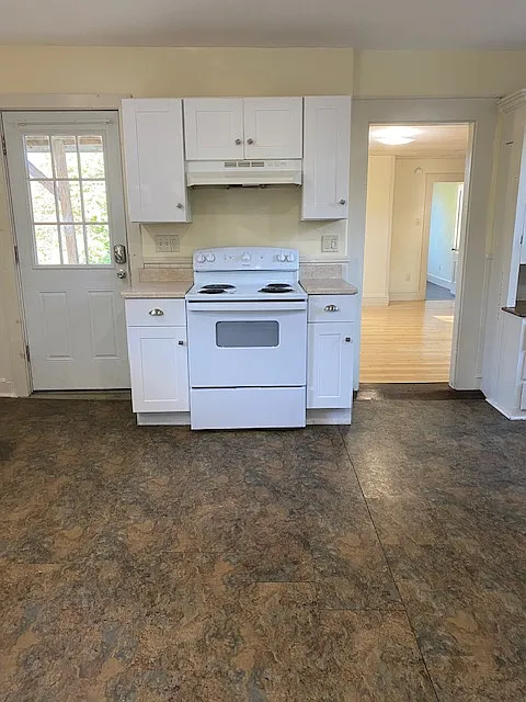 2 bed, 900 sqft, $1,975 — Photo 2