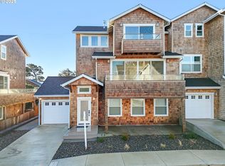 15 Avenue I, Seaside, OR 97138