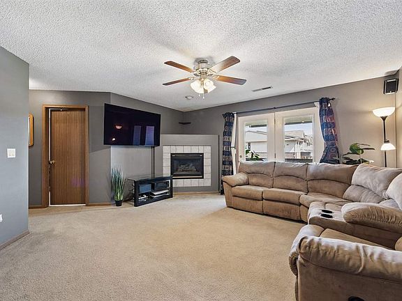 3rd image of 130 Shannon Dr Unit 12
