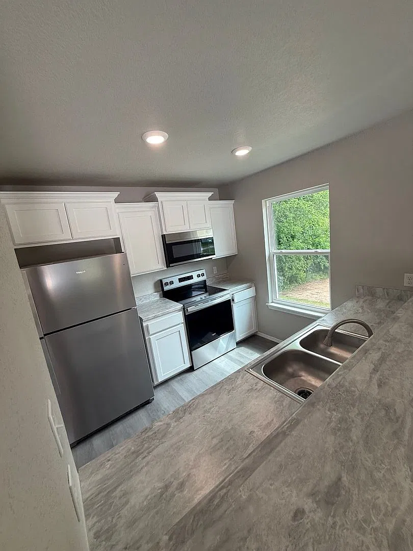 1801 Wirsing Avenue - Duplex — Photo 3