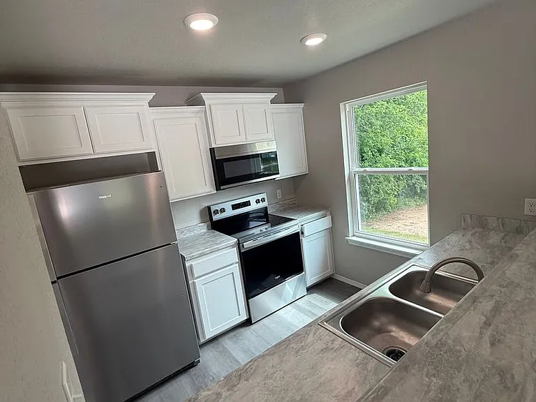 1801 Wirsing Ave — Photo 12