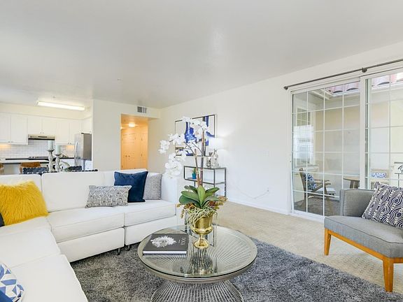 3rd image of 550 El Camino Real Ave #304