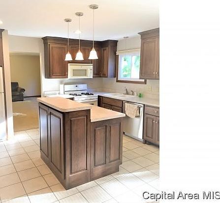 3rd image of 86 Cottonwood Dr