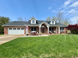 612 Springwood Dr, Belleville, IL
