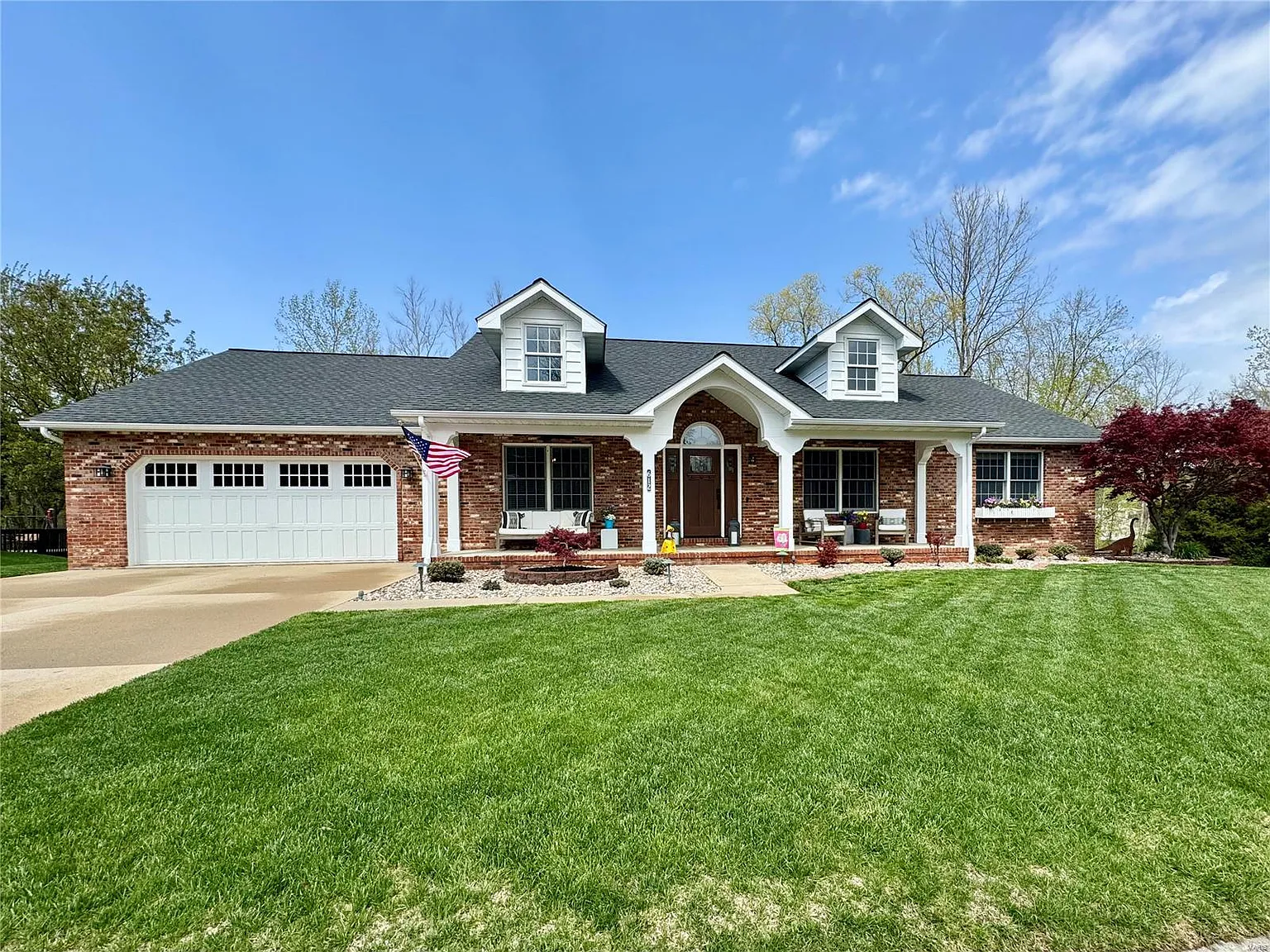 612 Springwood Dr photo 1