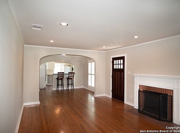 3rd image of 336 Harmon Dr