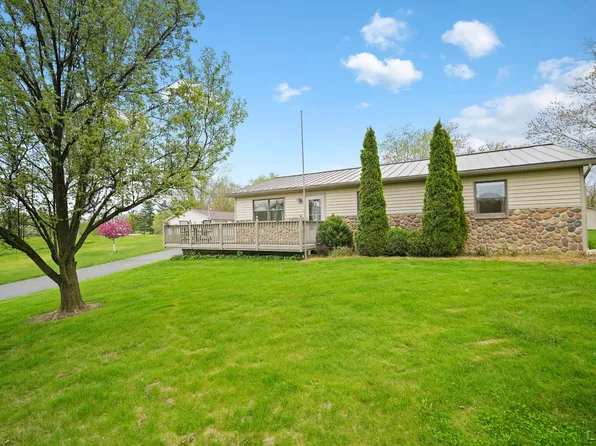 7731 Devils Lake Hwy, Manitou Beach, MI 49253