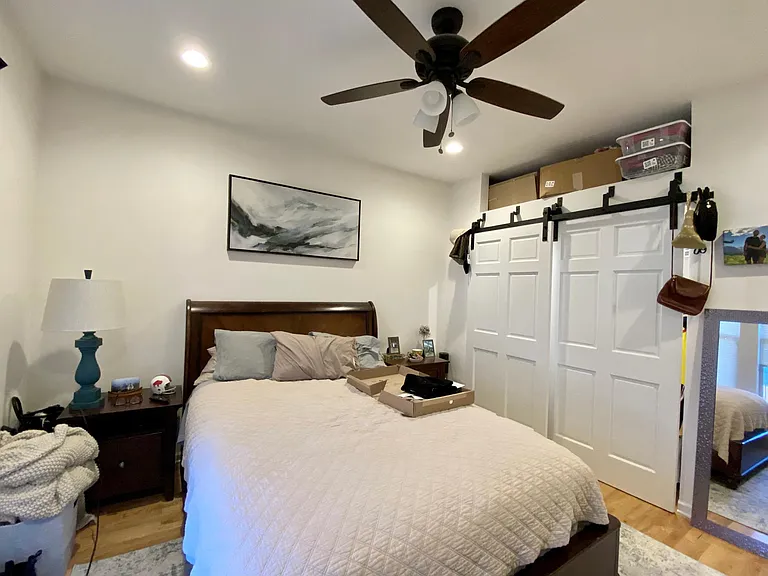 2429 N Albany Ave #2 — Photo 22