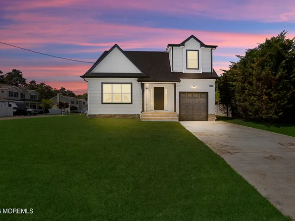 2101 Manchester Street, Toms River, NJ 08757