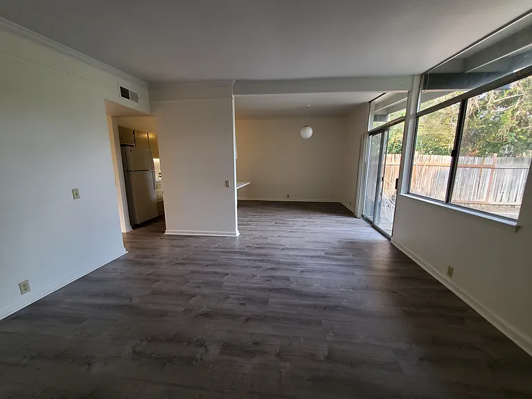 630 Isla Pl — Photo 3