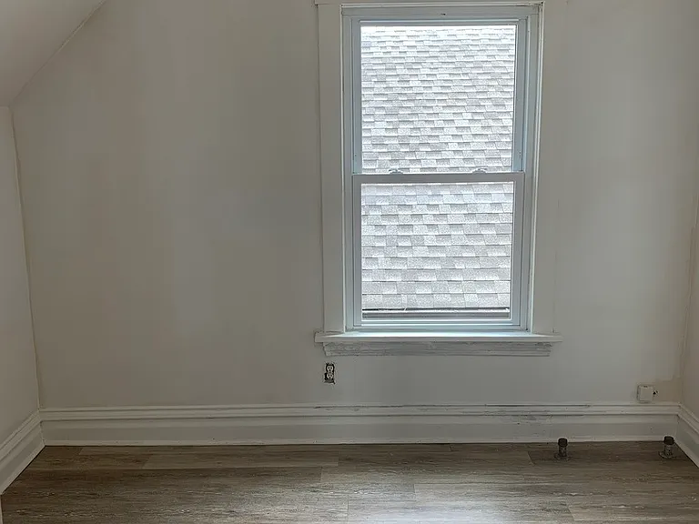 1940 W Eddy St #3 — Photo 10