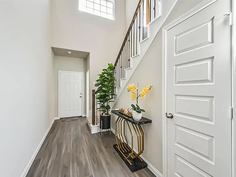 4907 Luke Mathew Dr — Photo 4