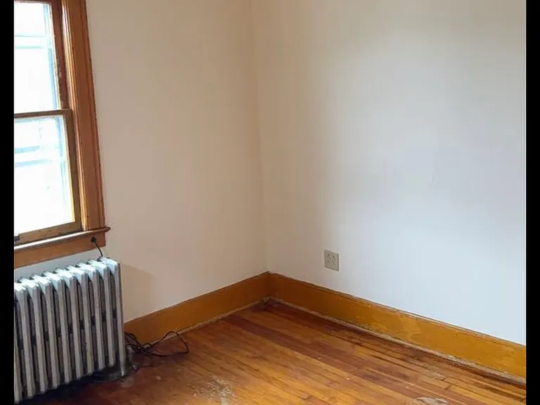 706 Cypress Ave — Photo 4