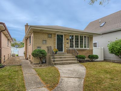 11130 S Whipple St, Chicago, IL, 60655