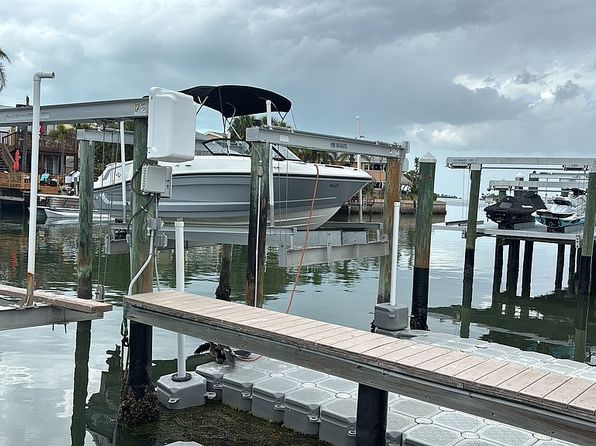 2600 Paula Dr N APT 19A