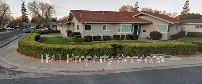9 W Robinhood Dr — Photo 2