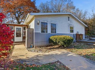 9435 118th St, Burlington, IA 52601