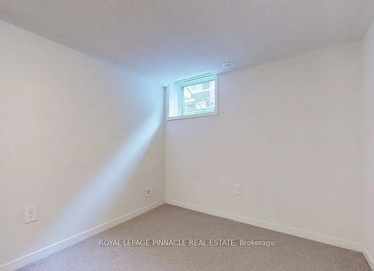 151 Honeycrisp Cres #Townhouse 177 — Photo 10