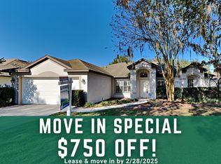 2004 Abbey Trace Dr, Dover, FL 33527