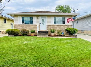 1443 E 262nd St, Euclid, OH 44132