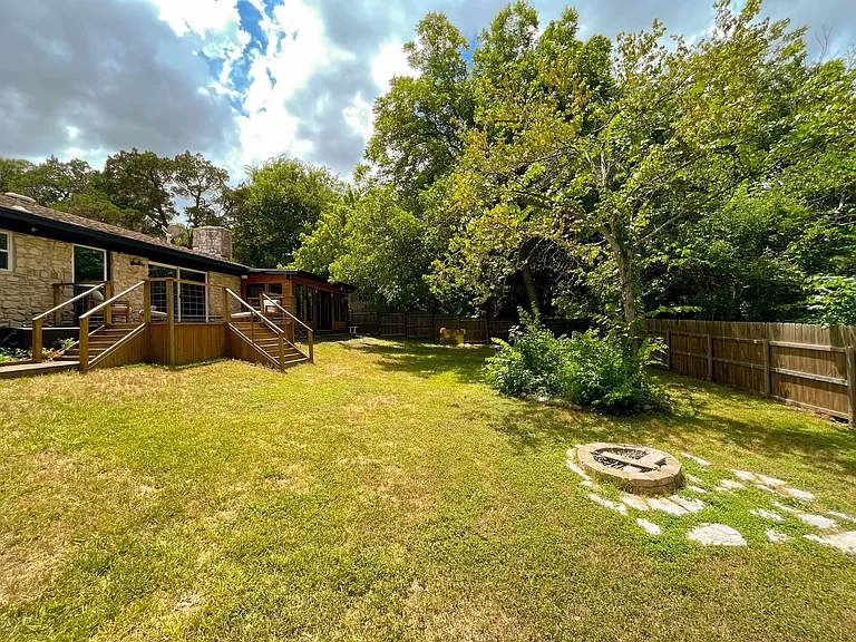 1200 Somerset Ave — Photo 2