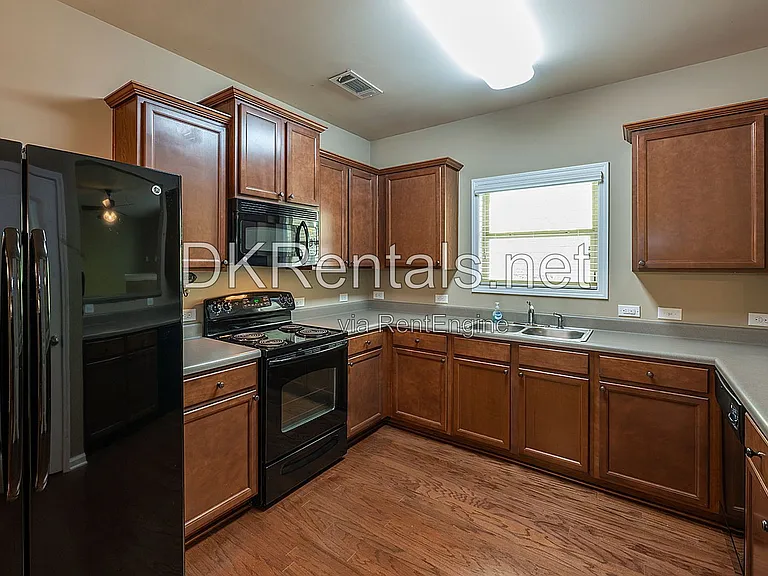 345 Franklin Ln — Photo 18
