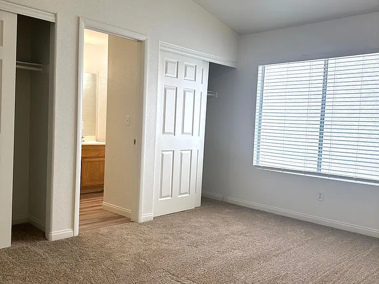 183 Caswell Ct — Photo 9