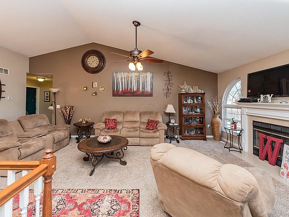 4th image of 6823 Stoney Creek Dr