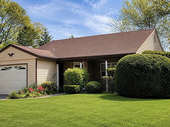 2nd image of 257 Edinburgh Drive