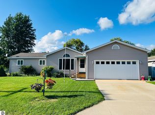 409 5th St, Marion, MI