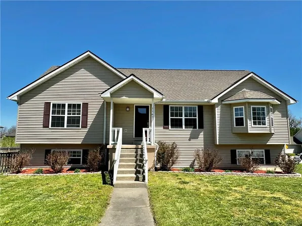 1167 SE 125th Rd, Knob Noster, MO 65336