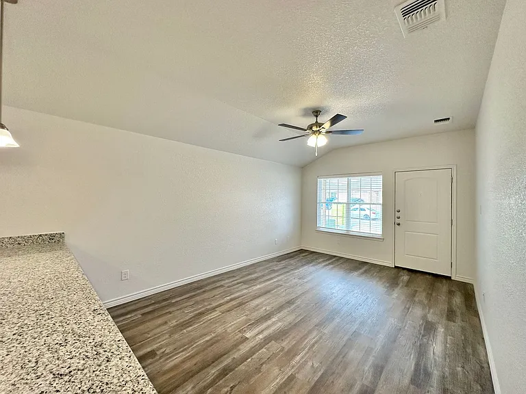 234B Dolphin Dr — Photo 7
