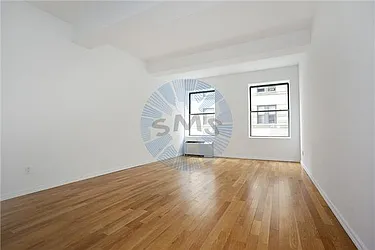 Rented by Space Marketing Shop