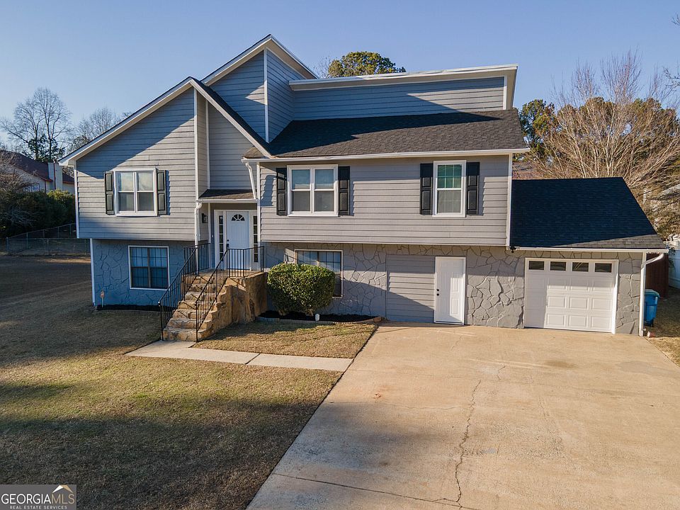 1st image of 2975 Sandy Cir