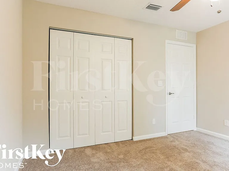 1062 SW Fenway Rd — Photo 10