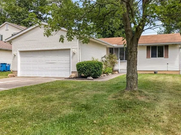 5515 S Nantucket Dr, Lorain, OH 44053