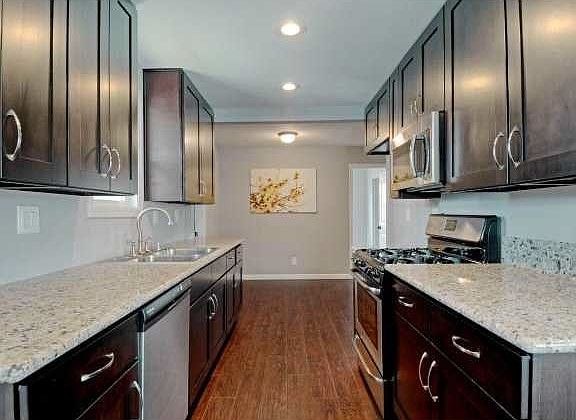 4th image of 4505 Wilson Ave