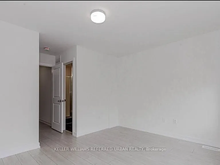 1579 Midland Ave — Photo 7