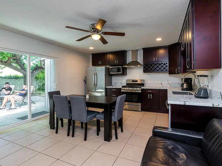 134 Tropicana Dr #3 — Photo 2