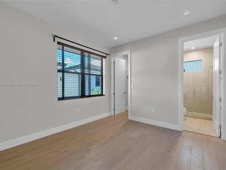 8217 NW 46th St — Photo 21