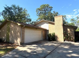 17058 Gleneagle Dr S, Conroe, TX 77385