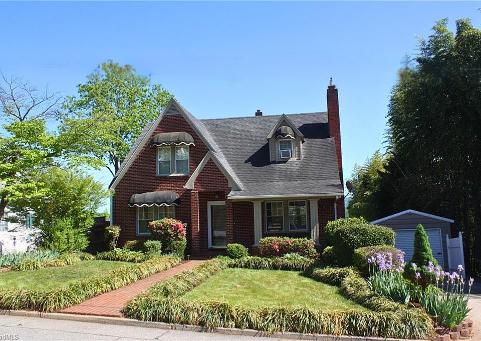 1st image of 905 F St