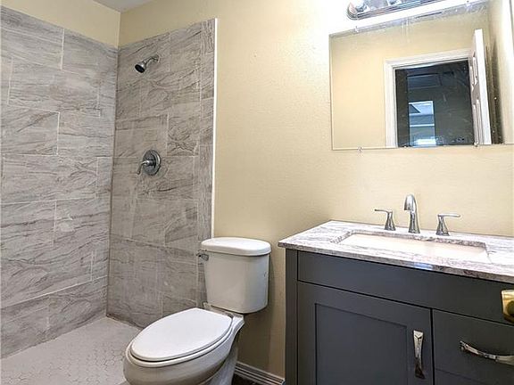 4th image of 4859 Steamboat Dr