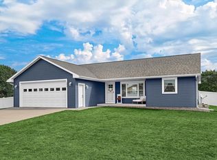 1475 Walnut St, Rockland, WI 54653