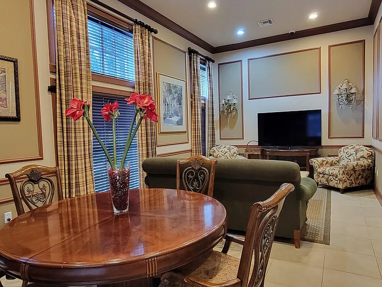 400 Scotia Dr #203 — Photo 7